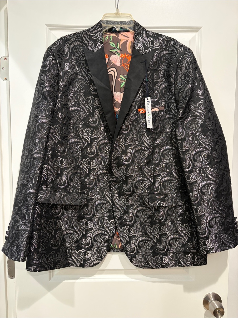 NWT Paisley & Gray Black Paisley Blazer, size 50R